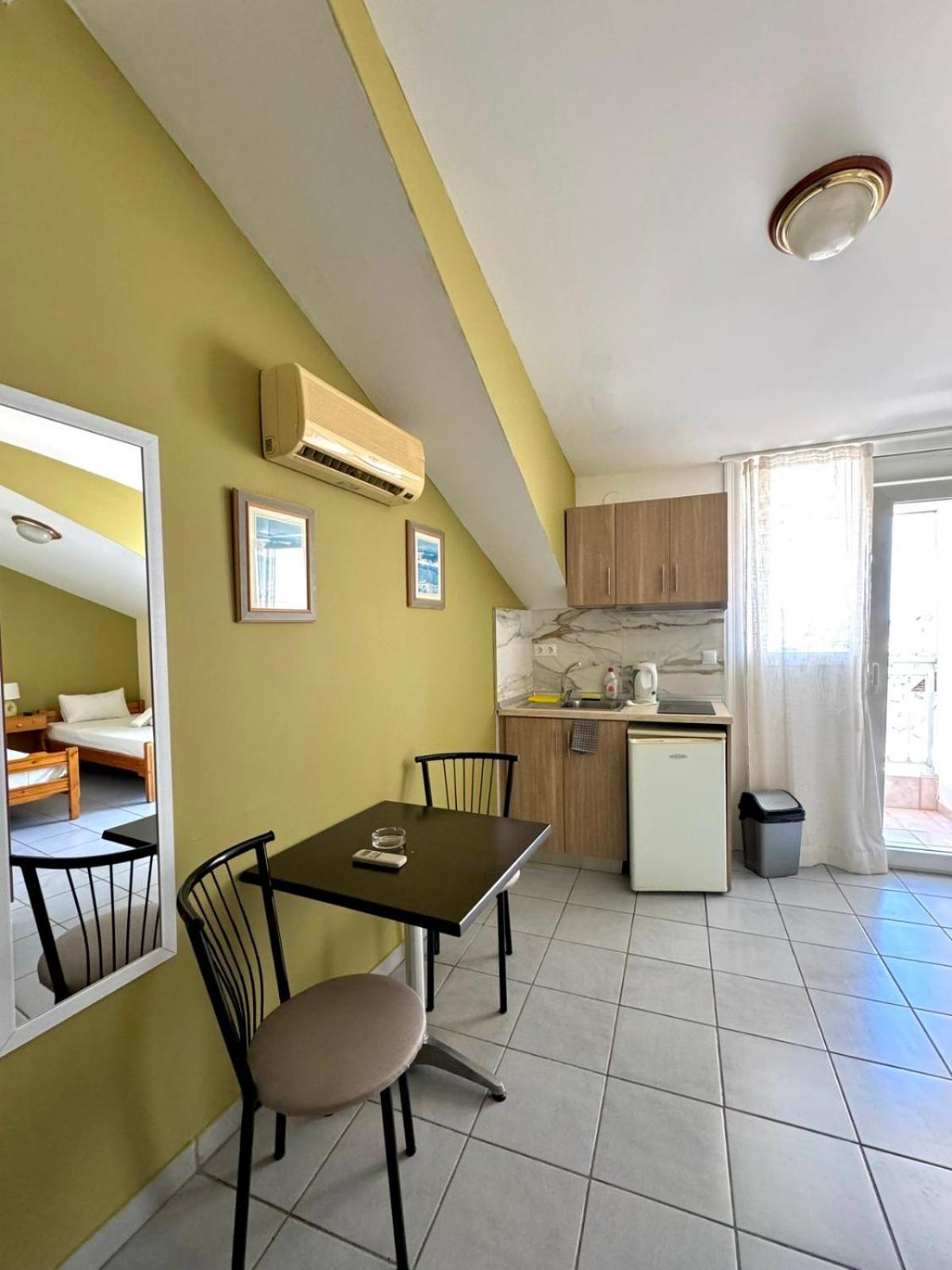 Haus Olymp Apartment Paralia Katerinis Exterior photo